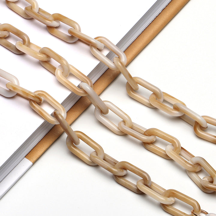 Fashion-Forward Eyewear Chain Kalsten