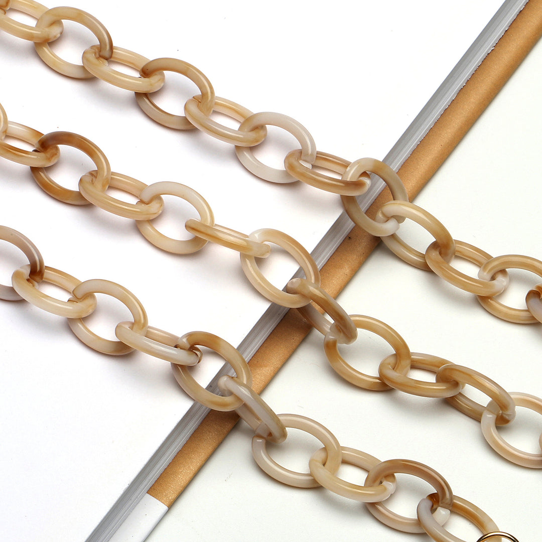 Fashion-Forward Eyewear Chain Kalsten