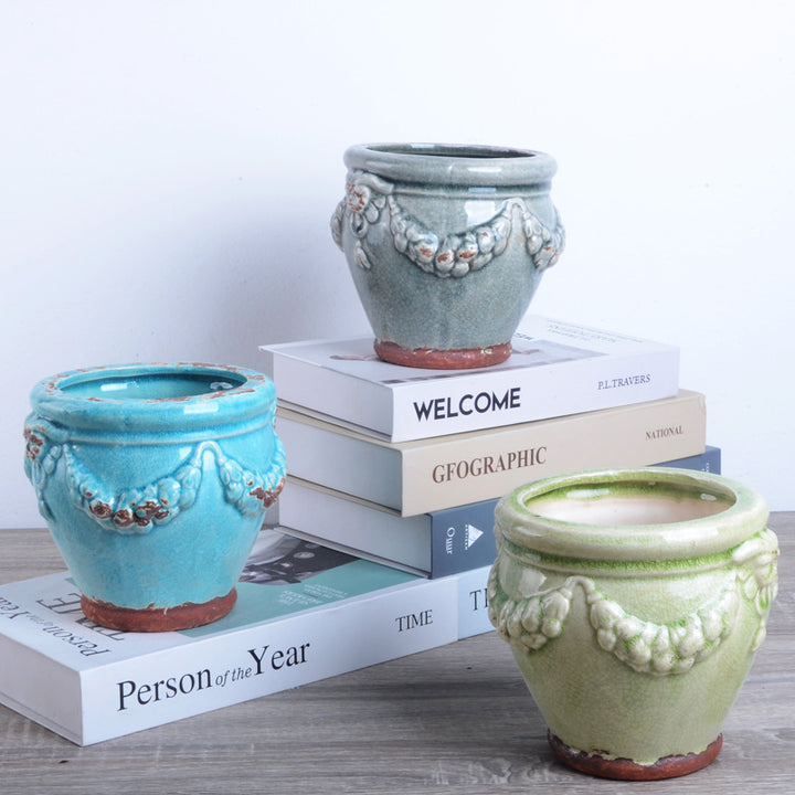 Decorative plant pot with artistic relief Kalsten