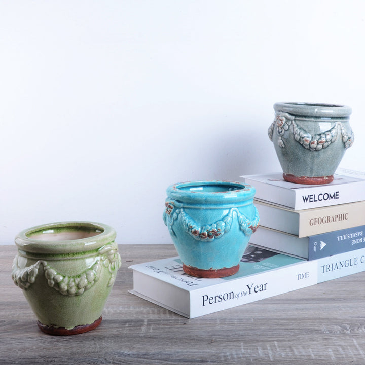 Decorative plant pot with artistic relief Kalsten
