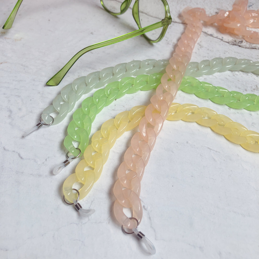 Charming Glow-in-the-Dark Eyewear Chain Kalsten