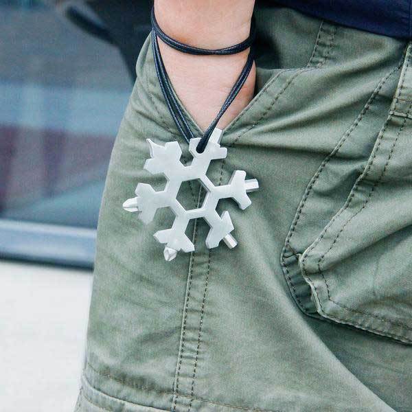 18-in-1 Snowflake Multi-tool Gift Set | Kalsten