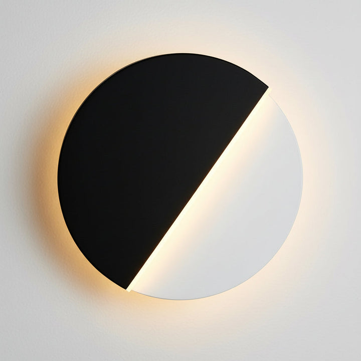 LED Wall Sconce – Circular 350° Rotatable Black Acrylic (Integrated LED & 23cm) | Noxord