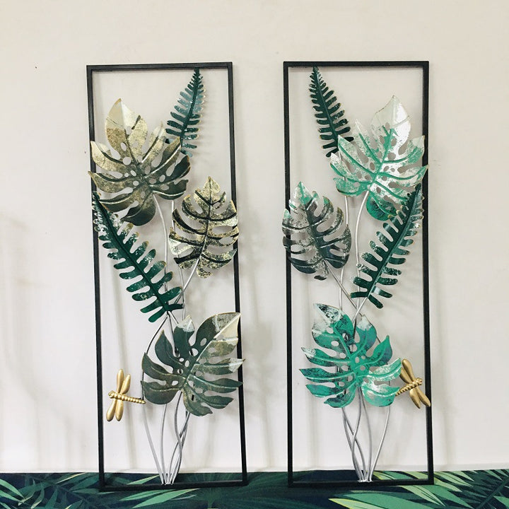 Decorative Metal Wall Art with Tropical Leaf Design Kalsten