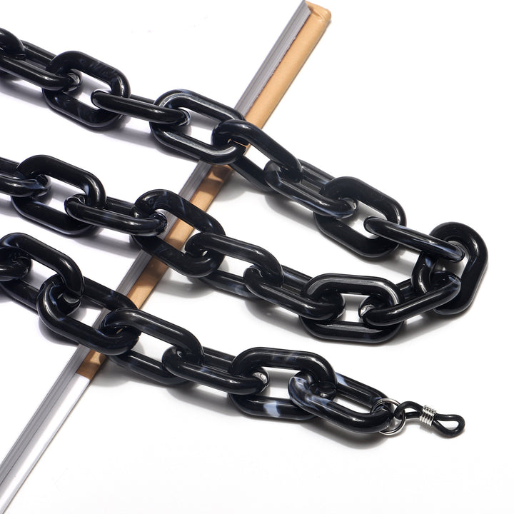 Fashionable Chunky Chain Eyewear Holder Kalsten