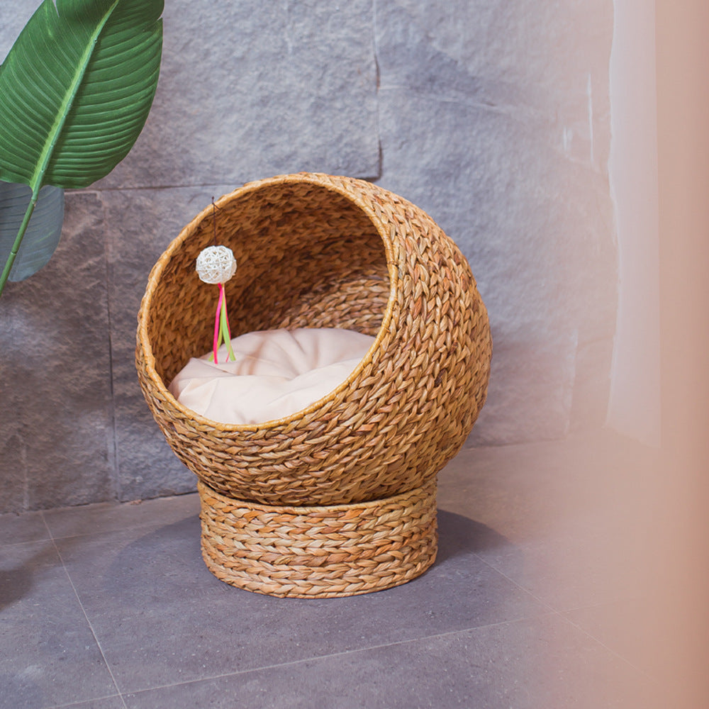 Handmade cat bed made from banana fibers Kalsten