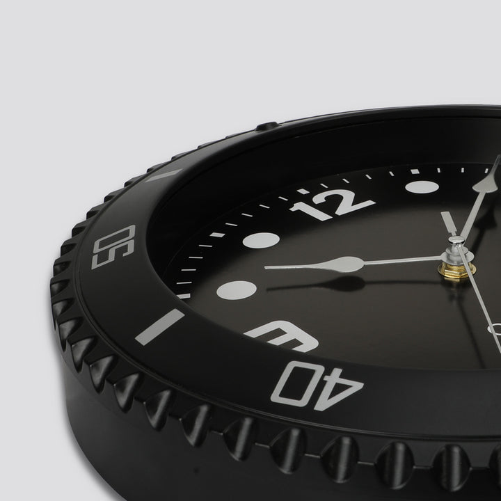 Wall clocks in sporty design Kalsten