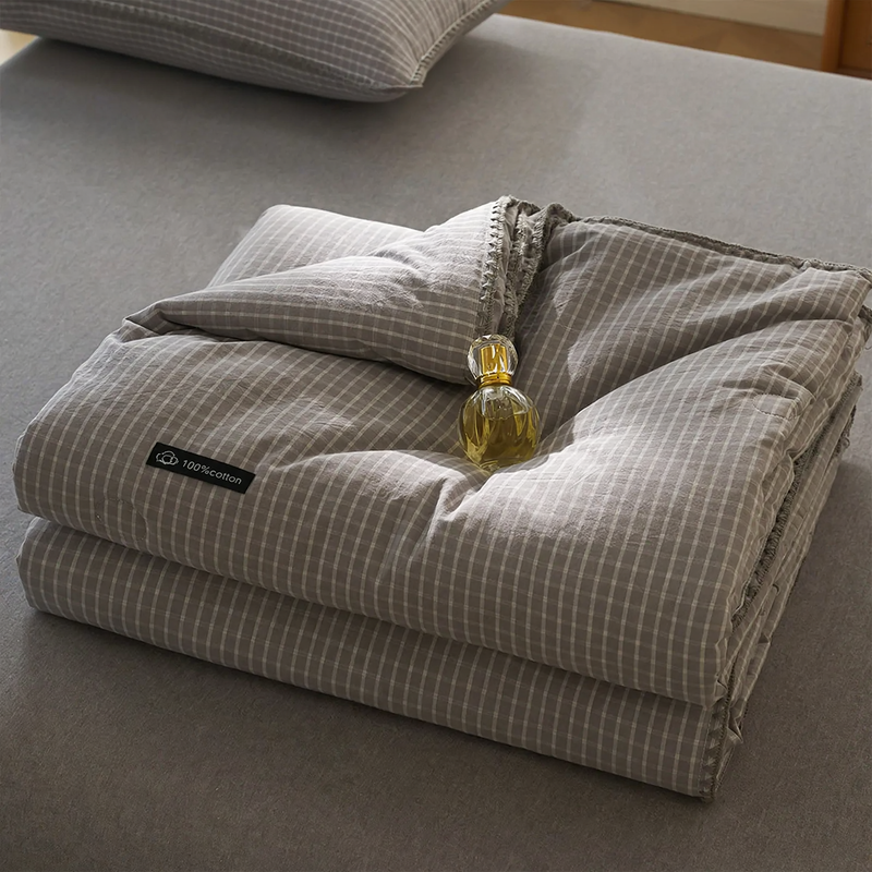 Cotton summer blanket, detergent-treated