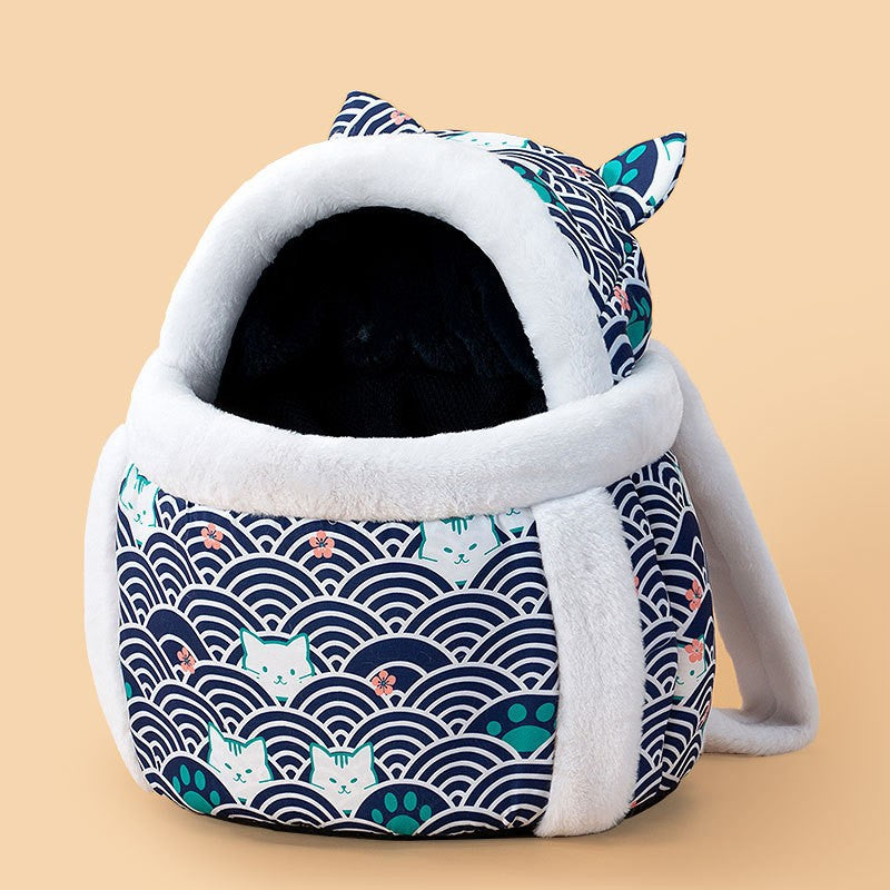 Double-shoulder backpack with animal motif for pets