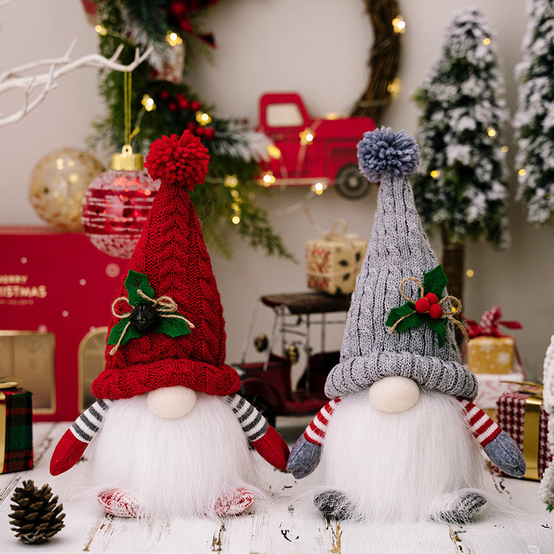 Illuminated Christmas gnome figurines with knitted hat