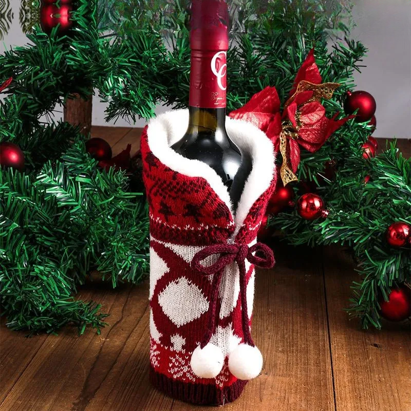 Christmas bottle cover with fur collar – festive cover for wine bottles, gnome decoration for Christmas, perfect as gift wrapping | Noxord