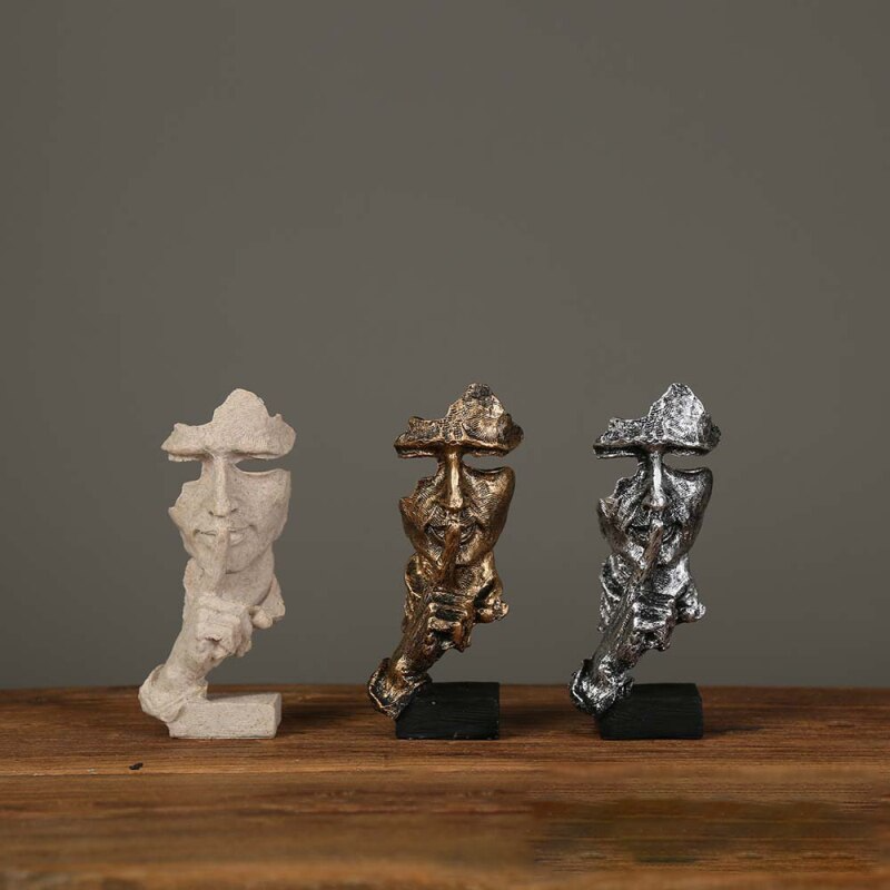 Kalsten | Three monkeys with a message – a sculpture full of meaning