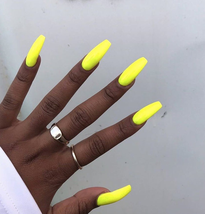 Glamorous artificial nails with high-gloss finish Kalsten
