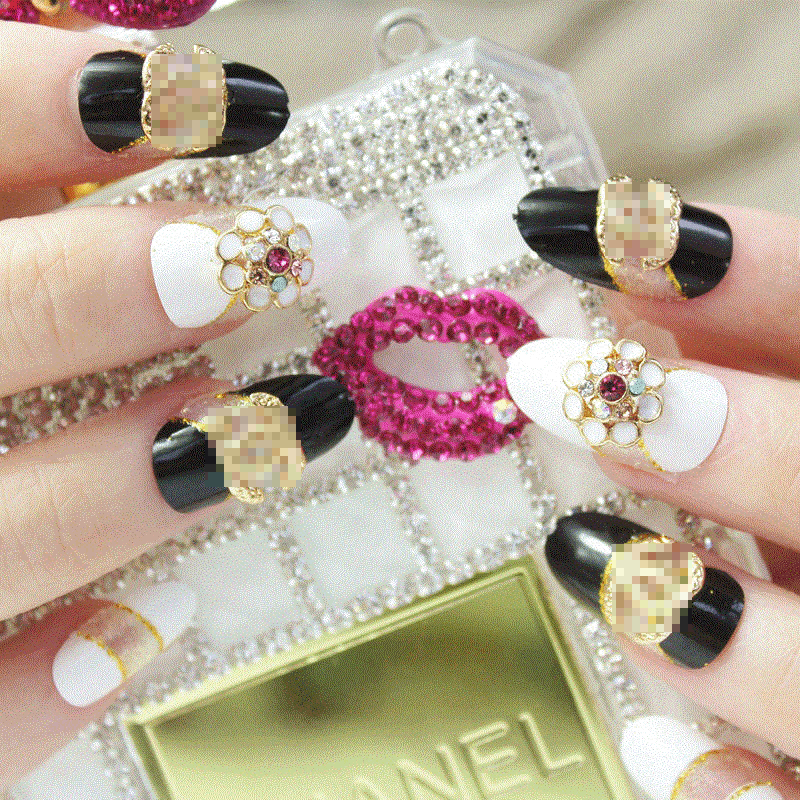 Glamorous Decorative Art Nails Kalsten