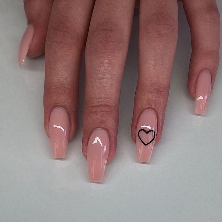 Artful Nail Art with Delicate Hearts Kalsten