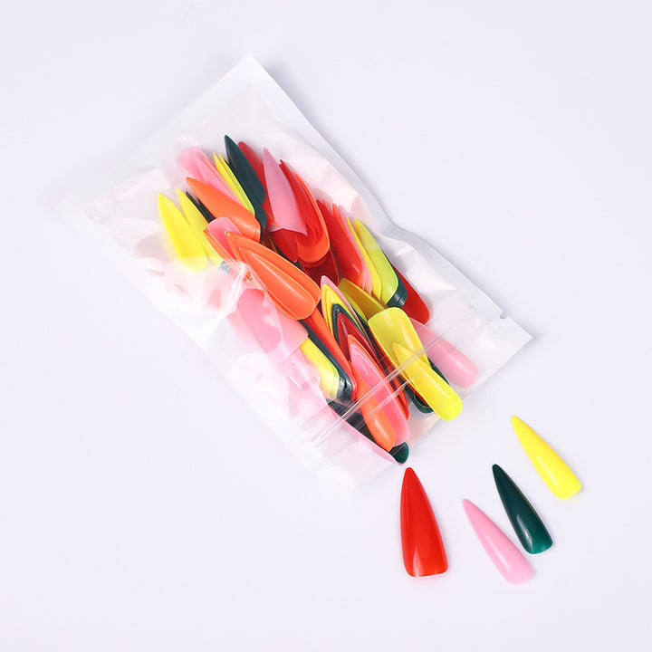 Artificial nails in elegant stiletto style Kalsten