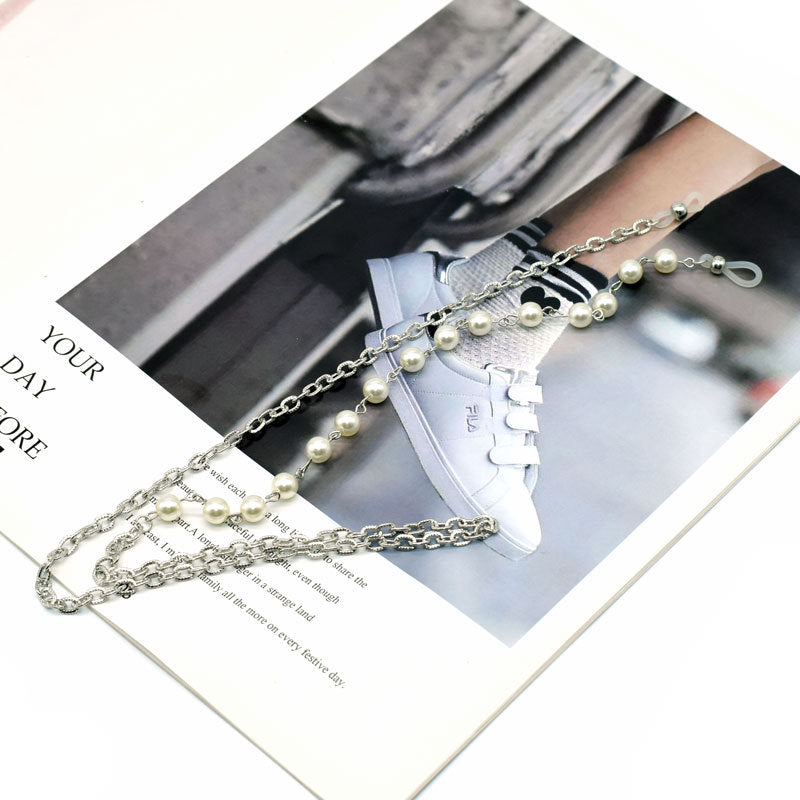 Elegant Pearl-Decorated Eyewear Chain Kalsten