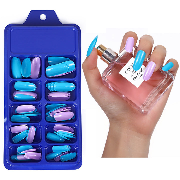 Artificial nails in elegant stiletto style Kalsten