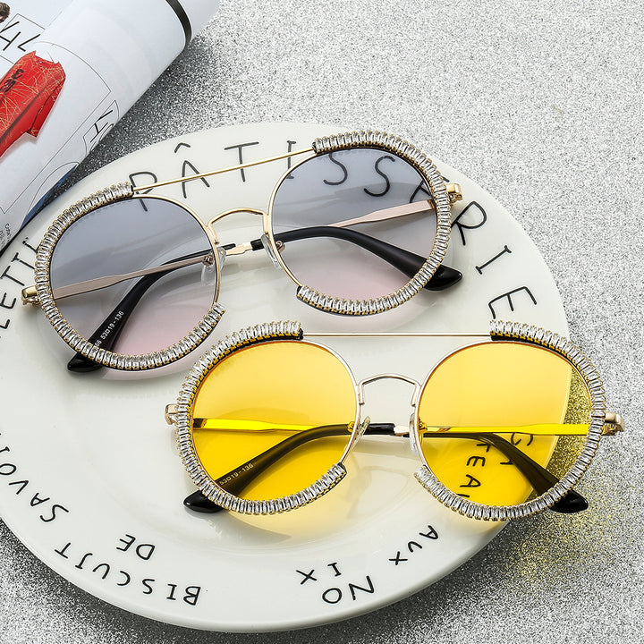 Ladies sunglasses with glamorous rim and innovative design Kalsten