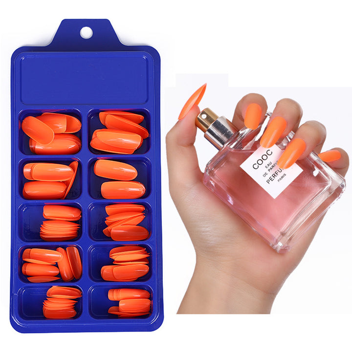 Artificial nails in elegant stiletto style Kalsten
