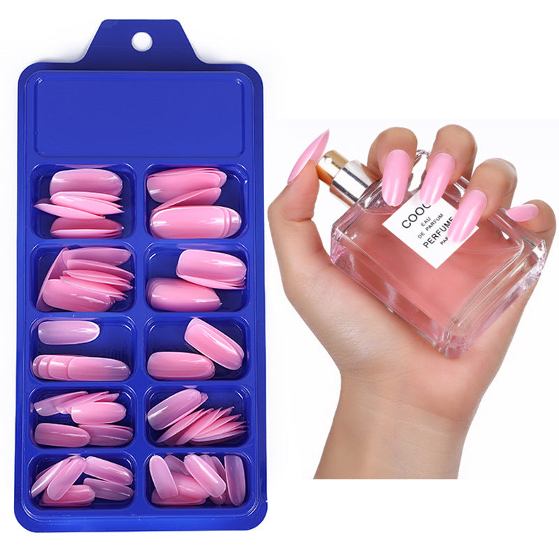 Artificial nails in elegant stiletto style Kalsten