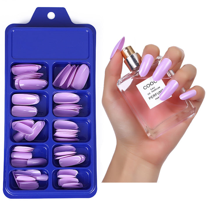 Artificial nails in elegant stiletto style Kalsten