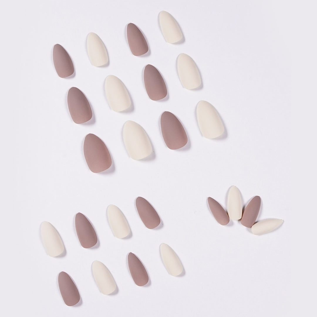 Artificial nail extensions in elegant stiletto design Kalsten