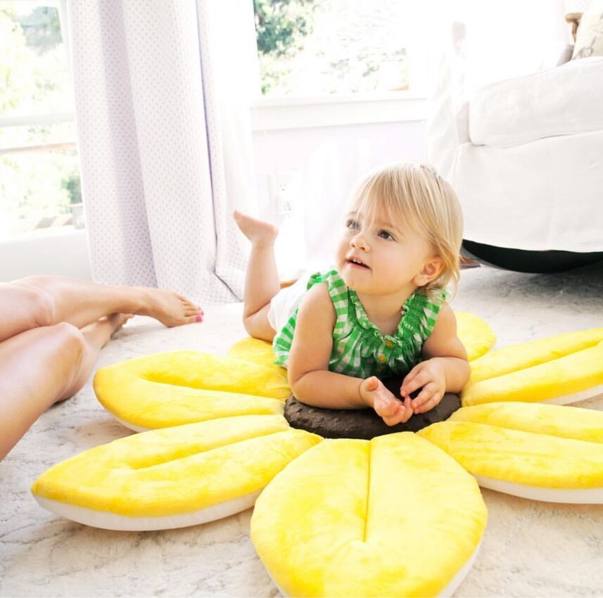 Plush Flower Petal Baby Play Mat for Tummy Time and Nursery Floor Cushion