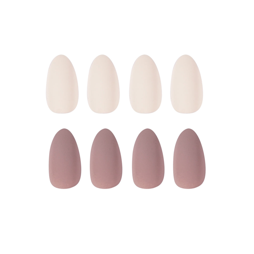 Artificial nail extensions in elegant stiletto design Kalsten