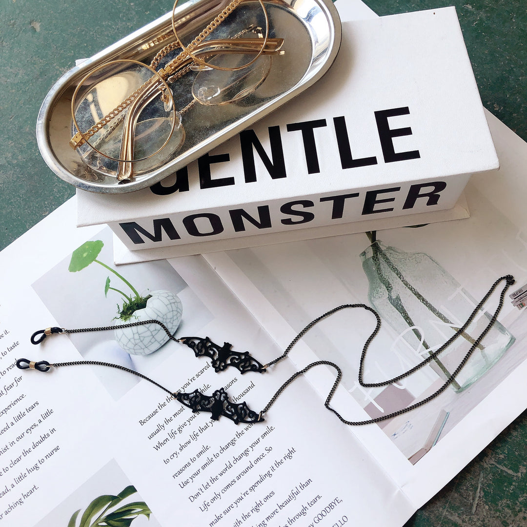 Playful Charm Eyewear Chain Kalsten