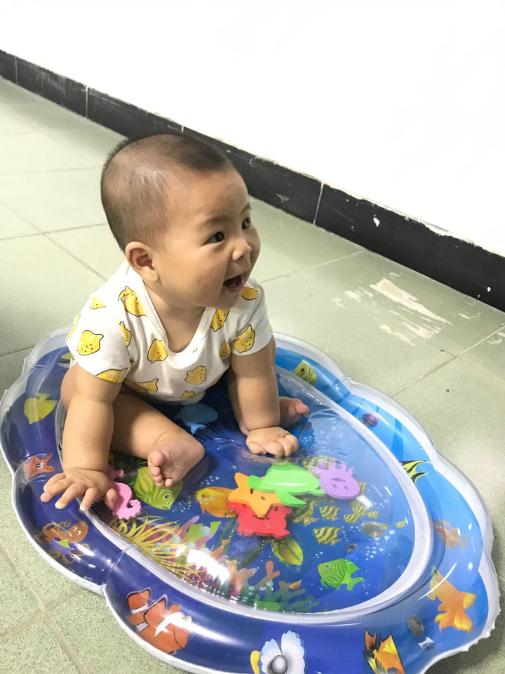 Unisex water play mat with colorful marine motifs Kalsten