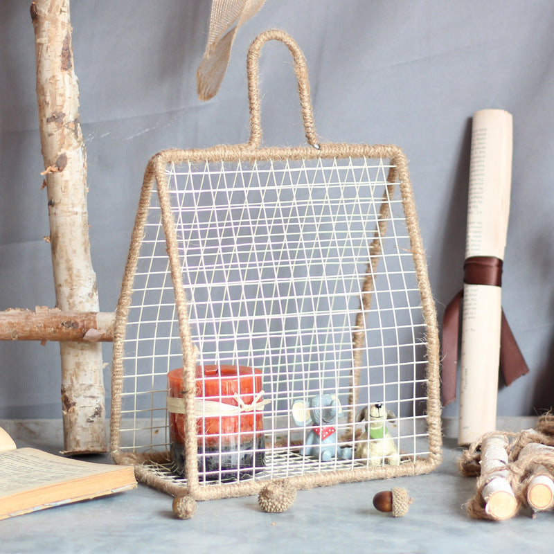 Decorative plant holder made of wire and natural fiber Kalsten
