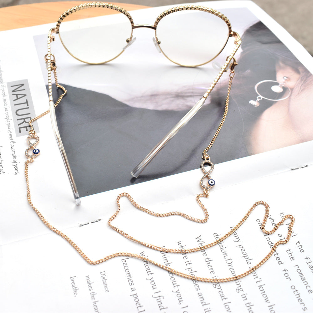 Elegant Eyewear Chain with Protective Charm Kalsten
