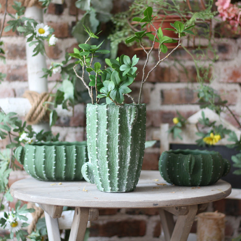 Decorative flower pot in cactus shape Kalsten