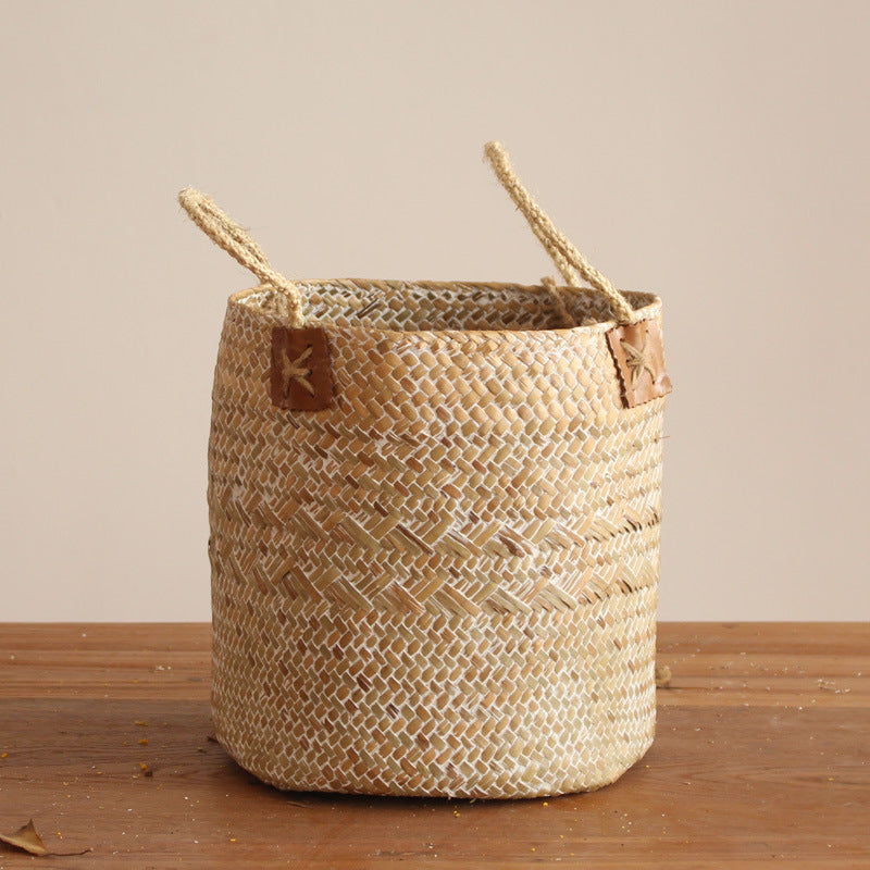 Handcrafted storage basket with natural design Kalsten
