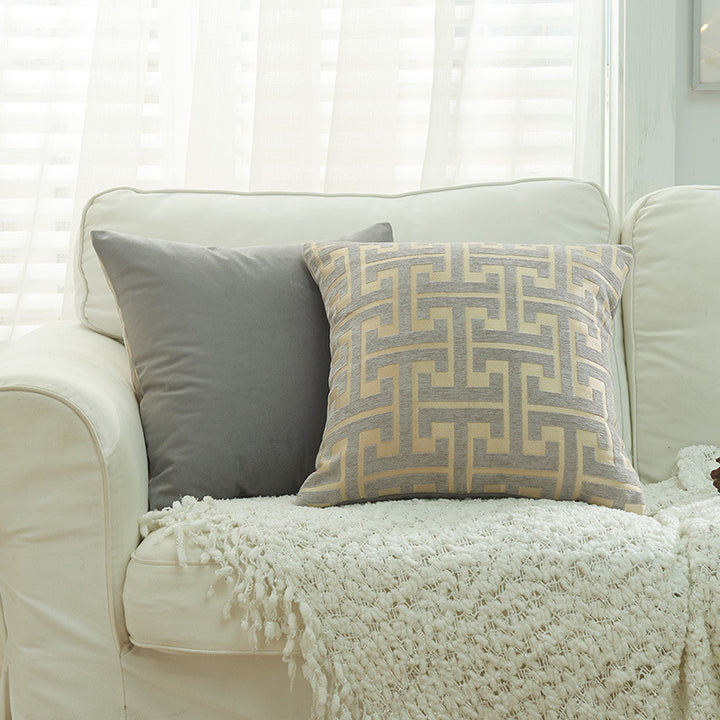 Geometric Patterned Throw Cushion