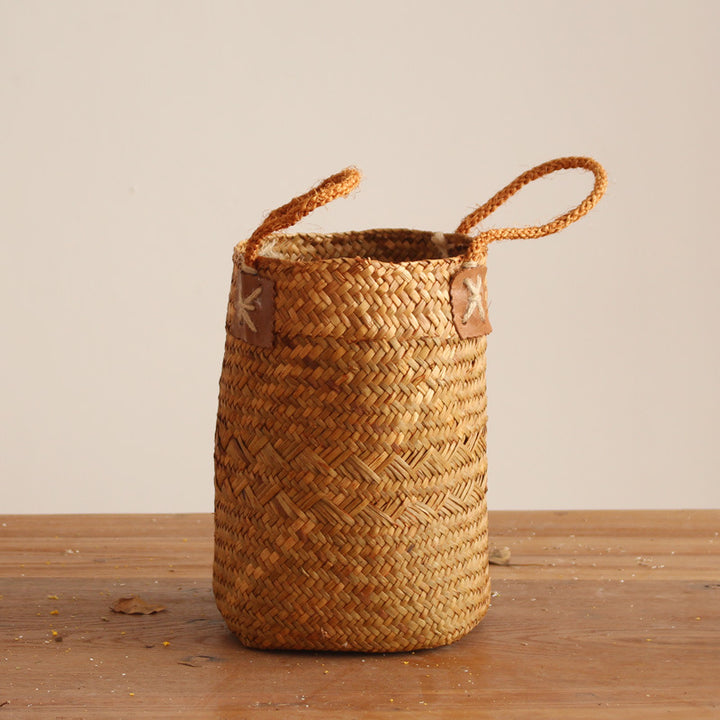 Handcrafted storage basket with natural design Kalsten