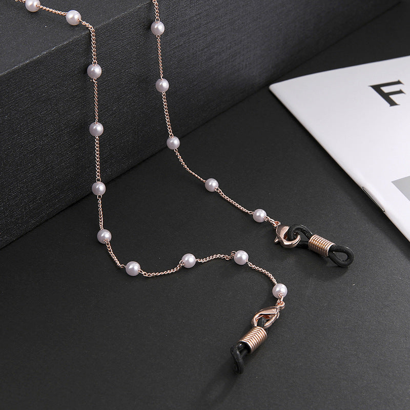 Elegant Pearl Chain Eyewear Holder Kalsten