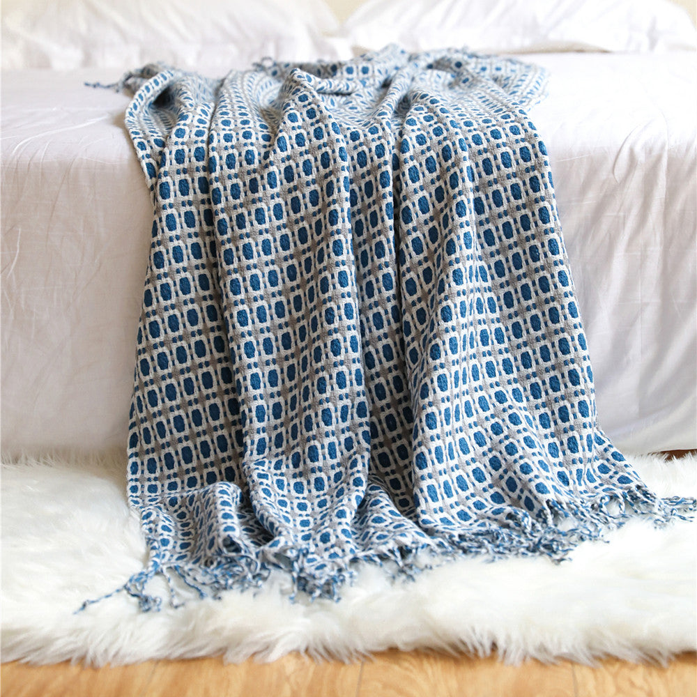 Houndstooth Pattern Cozy Throw Blanket