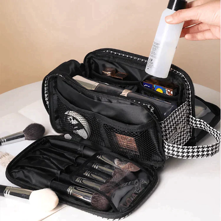 Portable cosmetics bag with large capacity | Kalsten