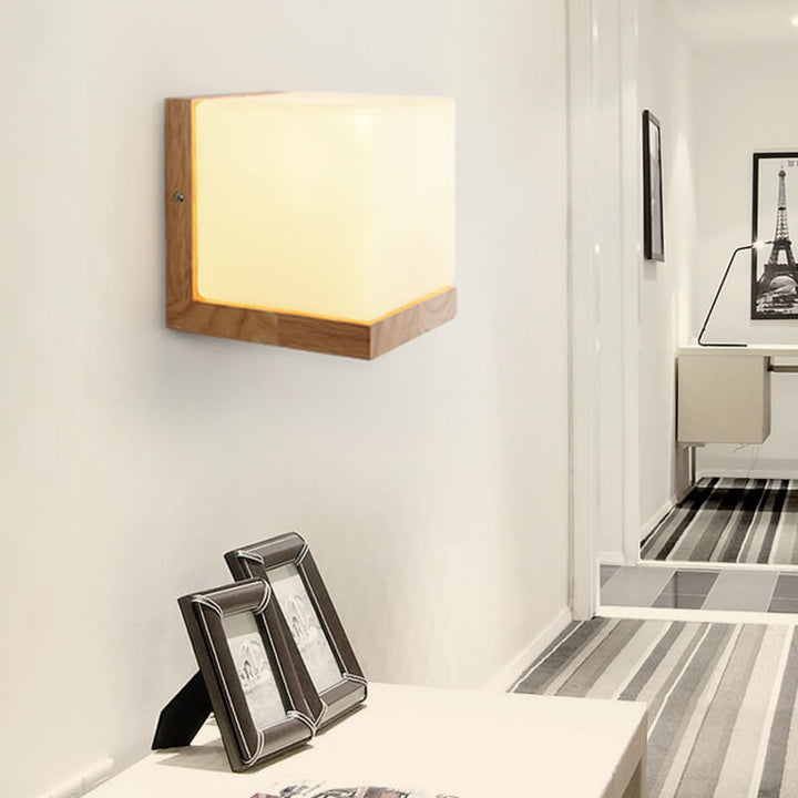 EcoChic Cube Wall Lamp – Sustainable & Modern Design Noxord