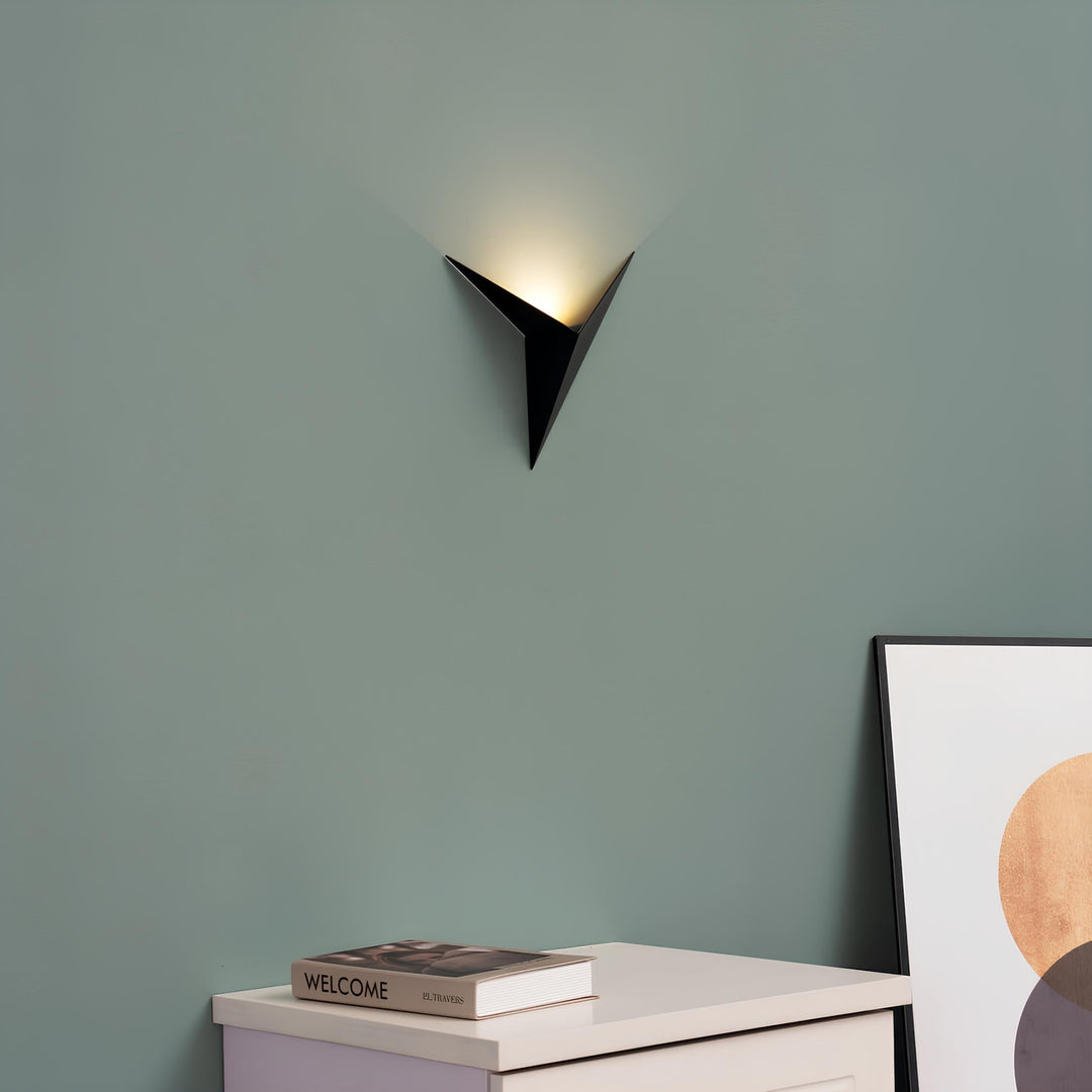 Modern Triangular Wall Lamp - TrigoLux | Kalsten