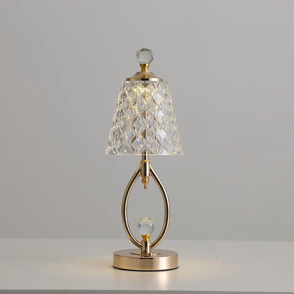 Vintage Crystal Table Lamp - Elegant Vintage Crystal Table Lamp for a Charming Atmosphere Noxord