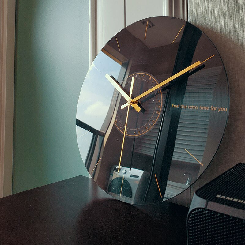 Elegant GlassArt Wall Clock – Artistic Time Measurement & Design Noxord