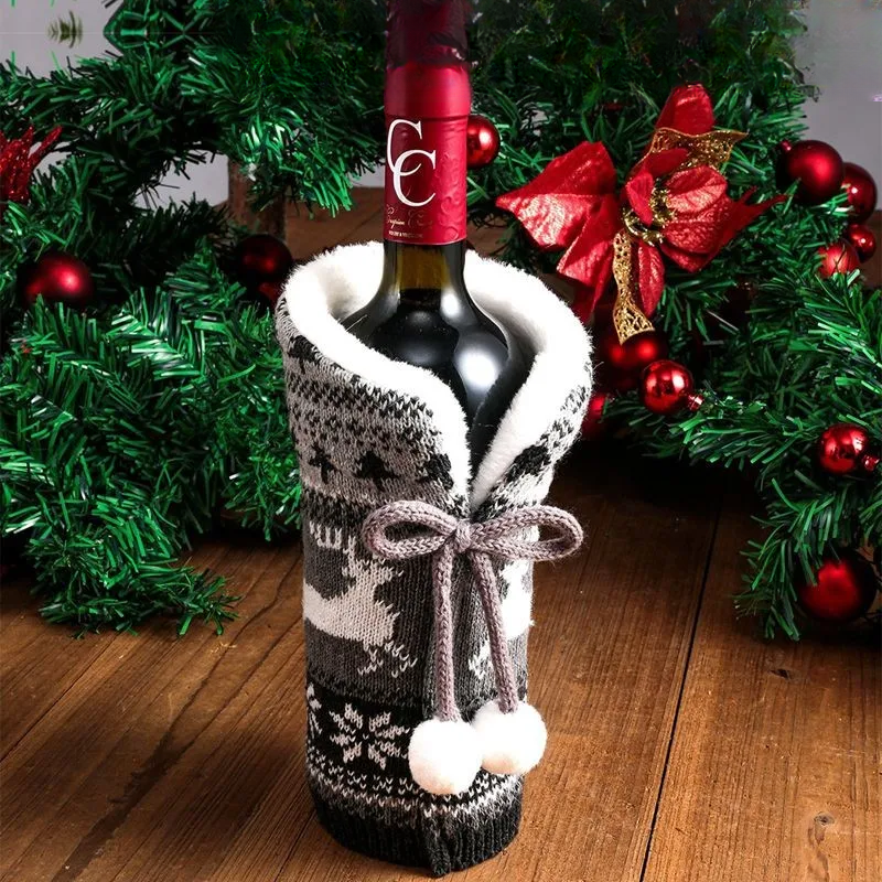 Christmas bottle cover with fur collar – festive cover for wine bottles, gnome decoration for Christmas, perfect as gift wrapping | Noxord