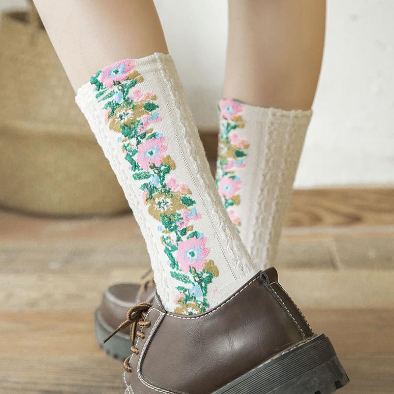 Kalsten | Vintage socks with floral embroidery (5 pairs)