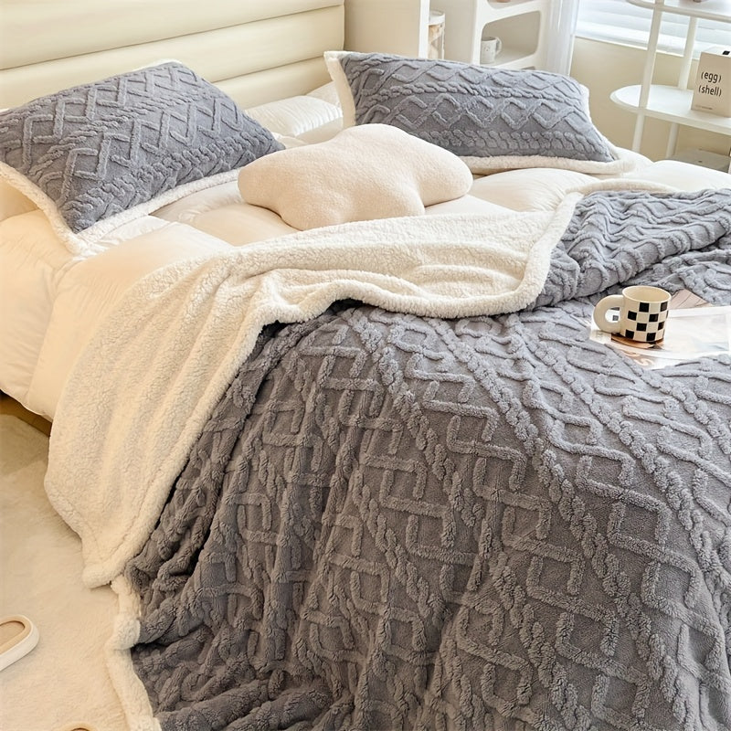 Vintage Luxe Reversible Fleece Blanket - Essential for Winter Noxord