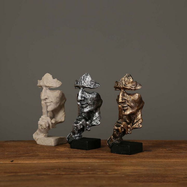 Kalsten | Three monkeys with a message – a sculpture full of meaning