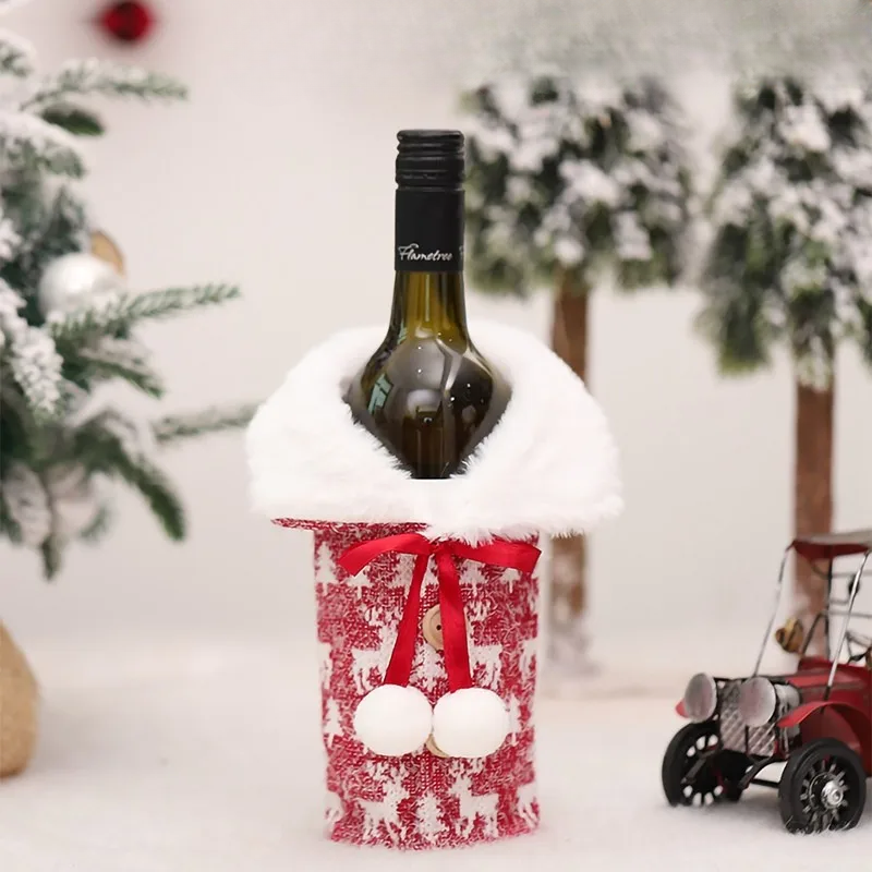 Christmas bottle cover with fur collar – festive cover for wine bottles, gnome decoration for Christmas, perfect as gift wrapping | Noxord