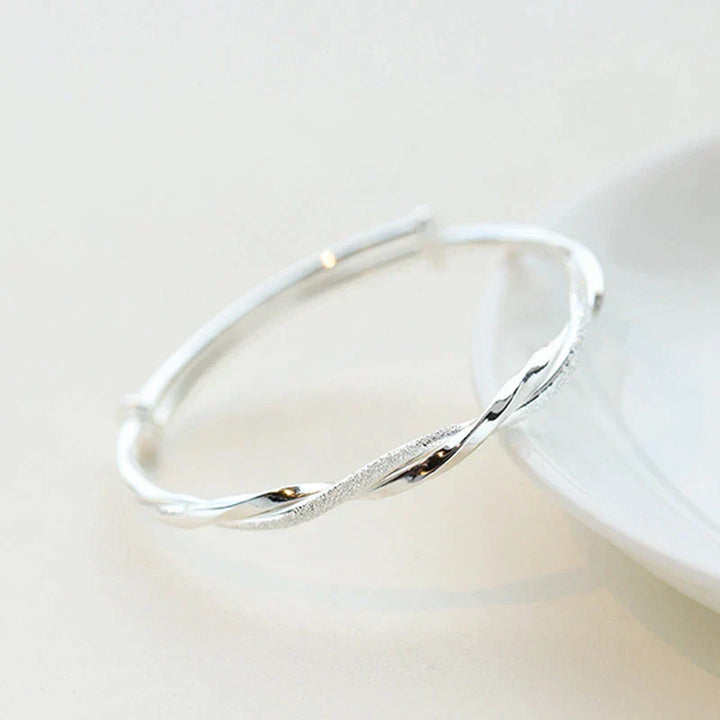 Elegant Twisted Silver Bracelet Noxord